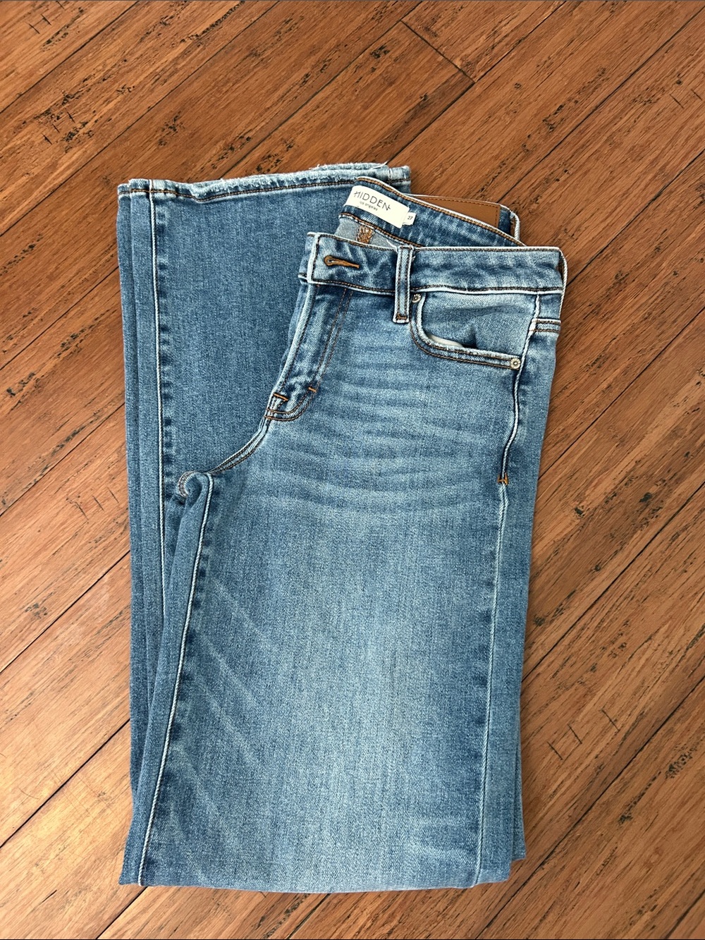 Hidden Jeans Straight-Leg Women's Jeans in Light Blue Denim